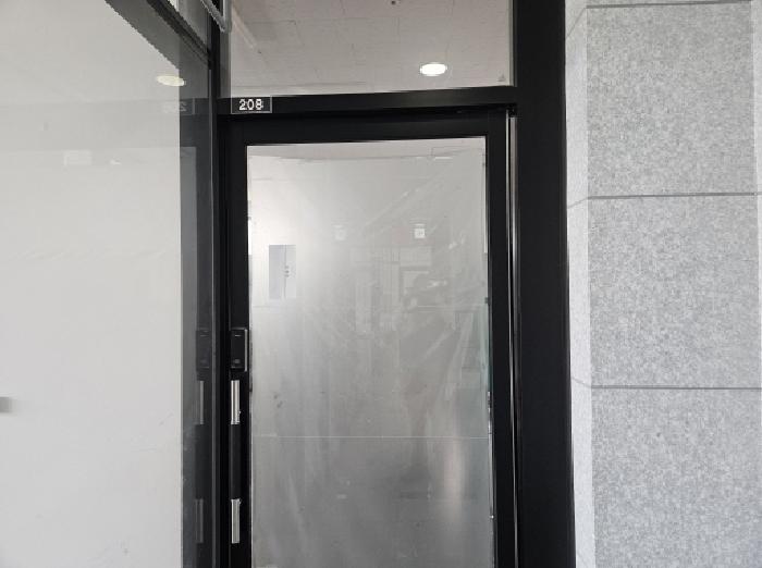 경기도 시흥시 정왕동 시화엠티브이수변상업지구2블록3로트 더오션2 2층208호 사진 3