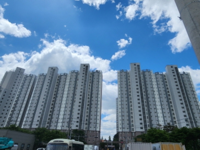 경상남도 양산시 신기강변1길 11, 103동 3층 302호 (신기동,양산우방아이유쉘)